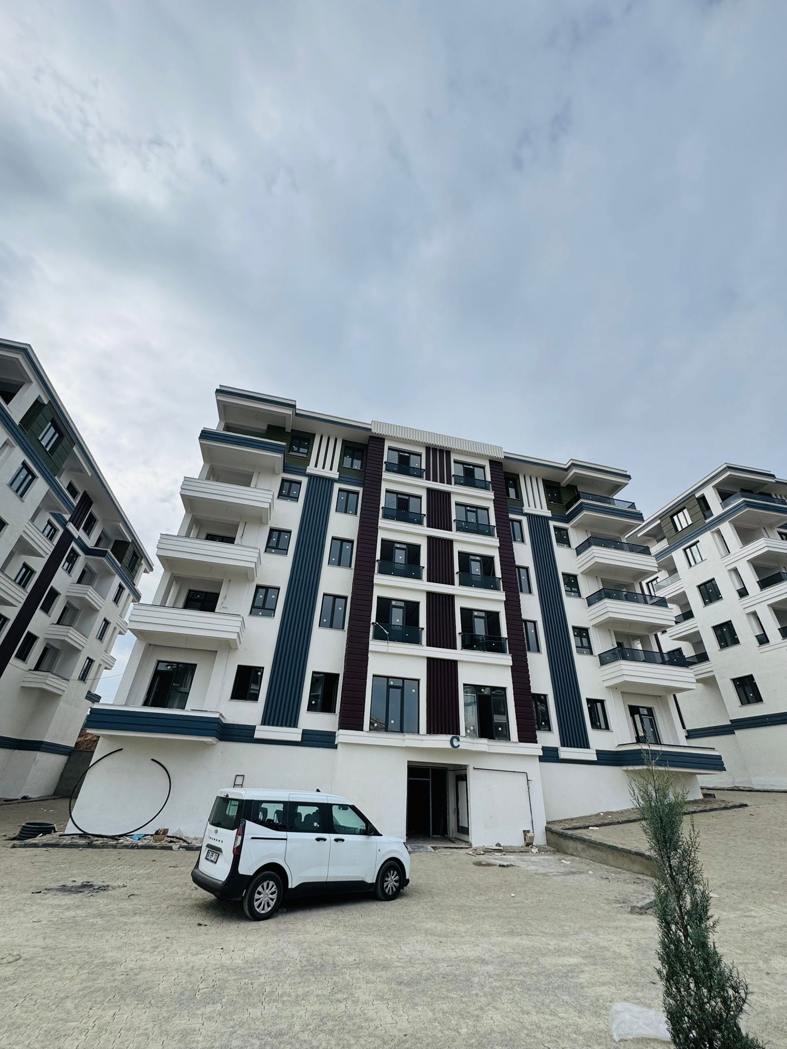 450 EVLER MGA YAPI SIFIR 3+1 LÜKS DAİRE